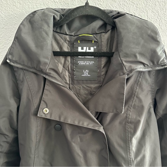 Helly Hansen Helly Tech Protection Waterproof Belted Hooded Jacket Women’s Large - Picture 2 of 15